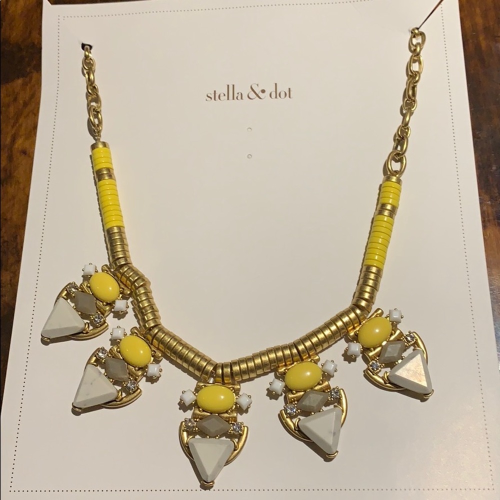 Stella & dot statement necklace. New